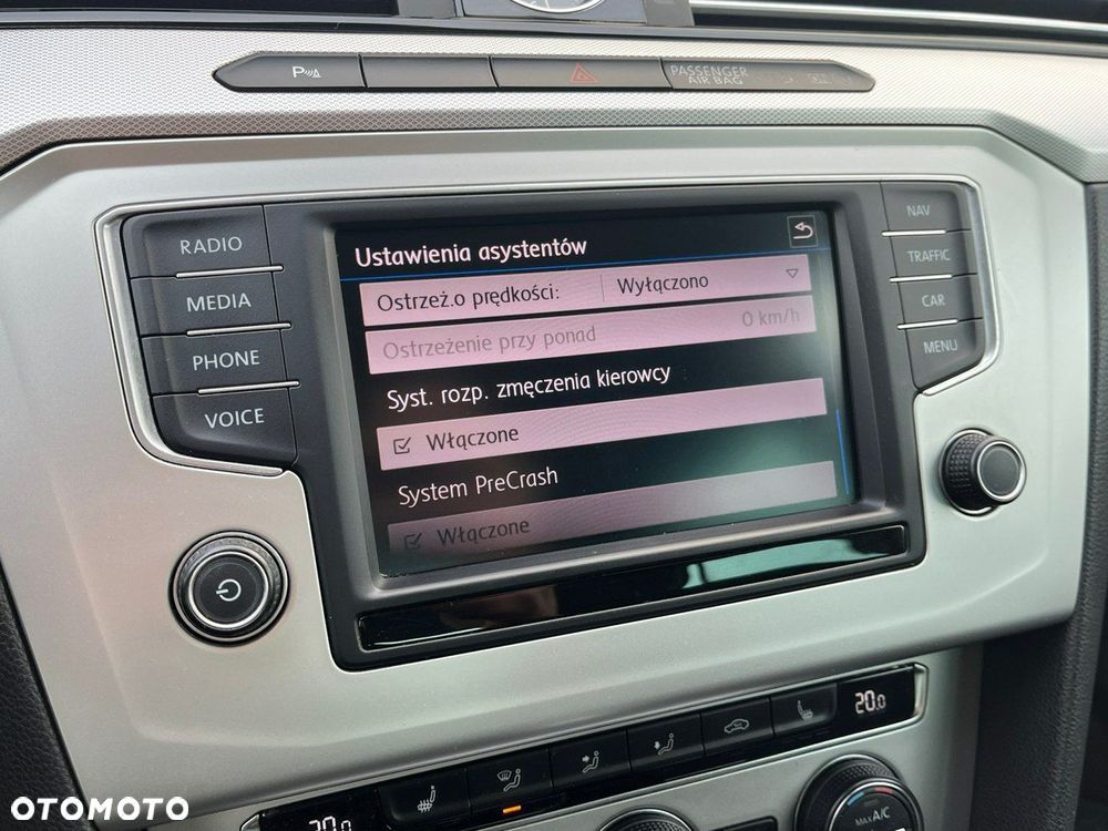 Volkswagen Passat - 27