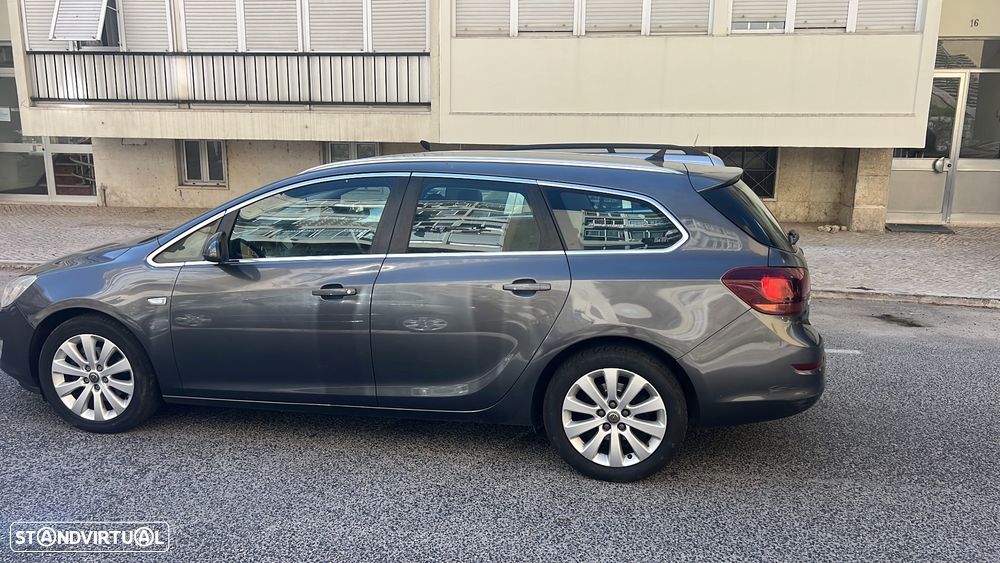Opel Astra Sports Tourer 1.7 CDTi Cosmo - 2