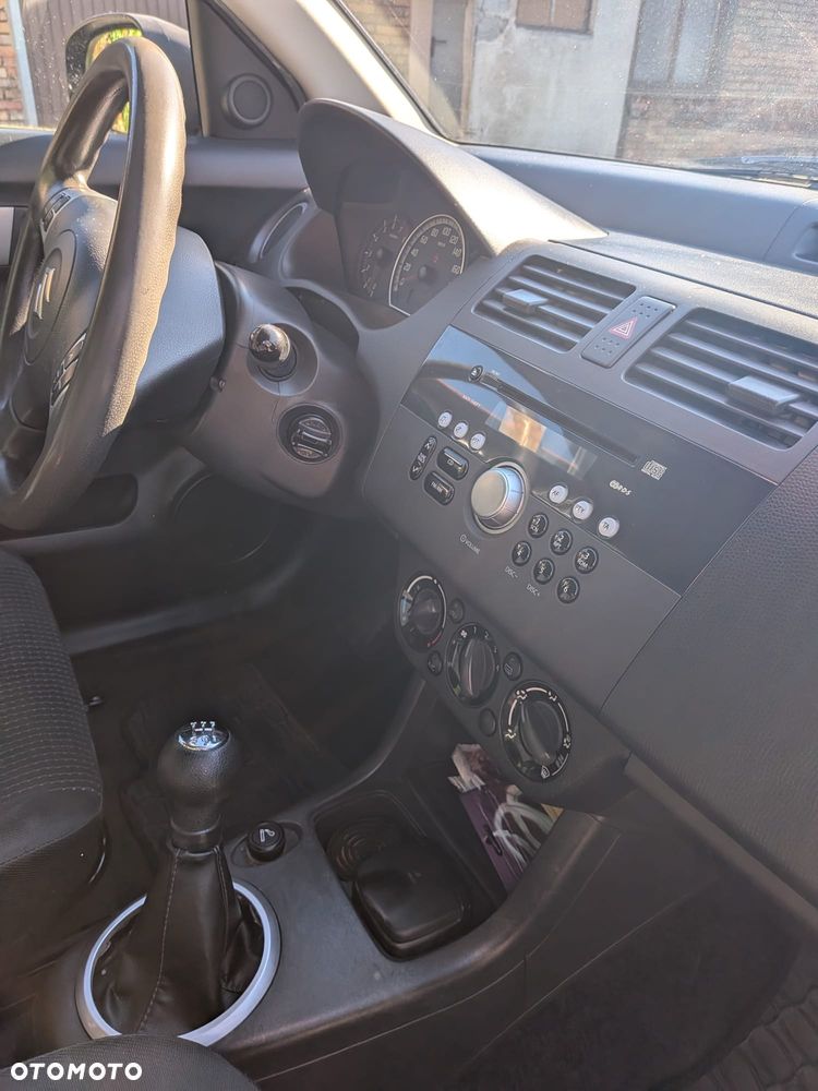Suzuki Swift 1.3 GC (klm) - 4