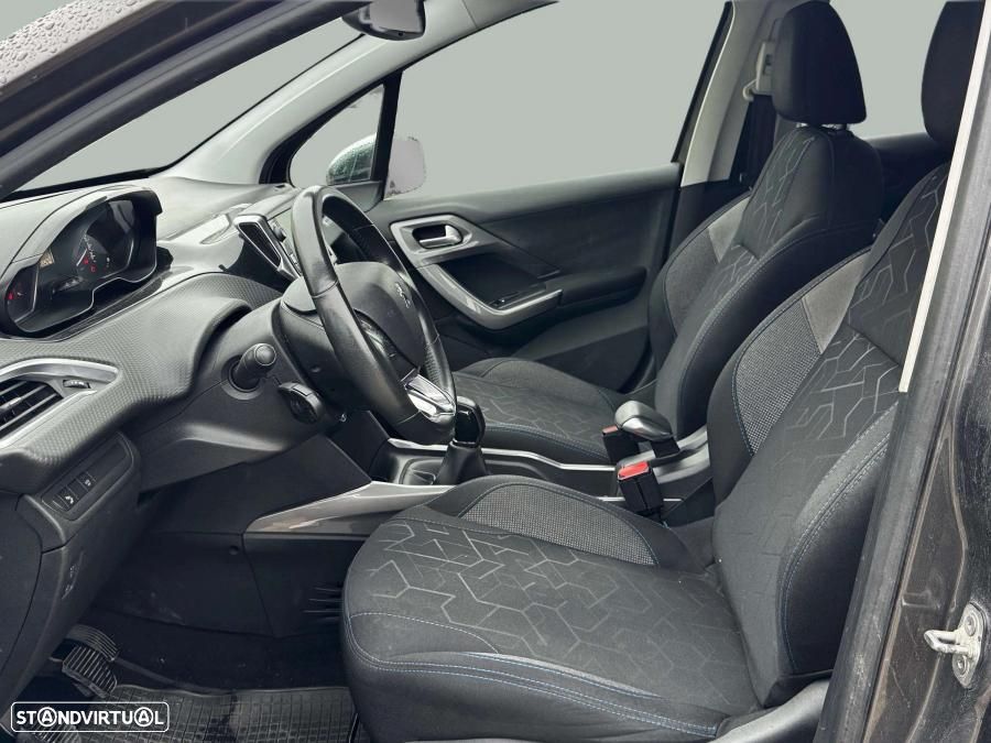 Peugeot 2008 1.2 PureTech Style - 8