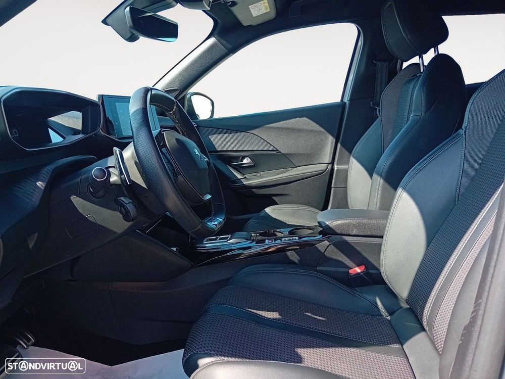 Peugeot 2008 1.5 BlueHDi GT EAT8 - 9