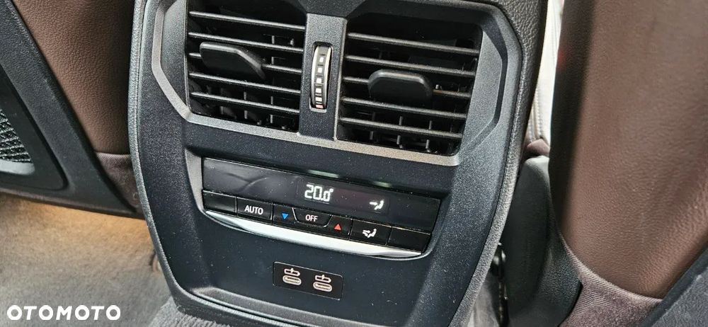 BMW Seria 3 320i Luxury Line - 19