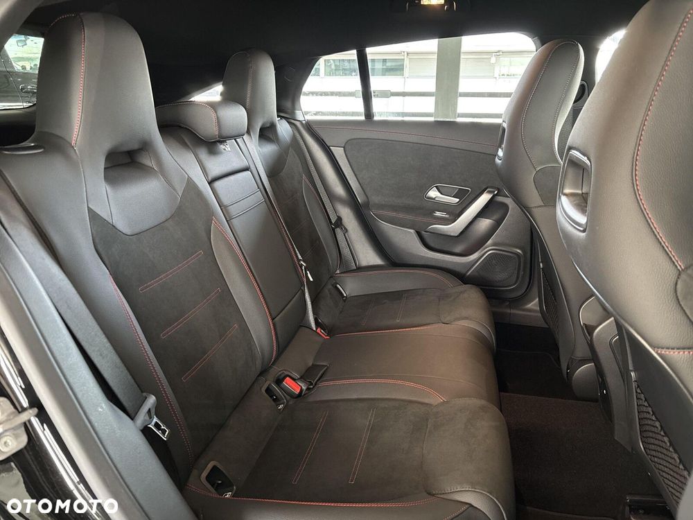 Mercedes-Benz CLA - 22