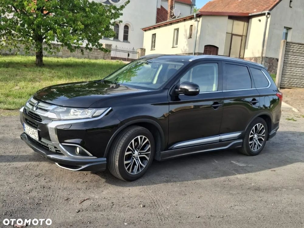 Mitsubishi Outlander 2.0 Intense + 4WD CVT - 11