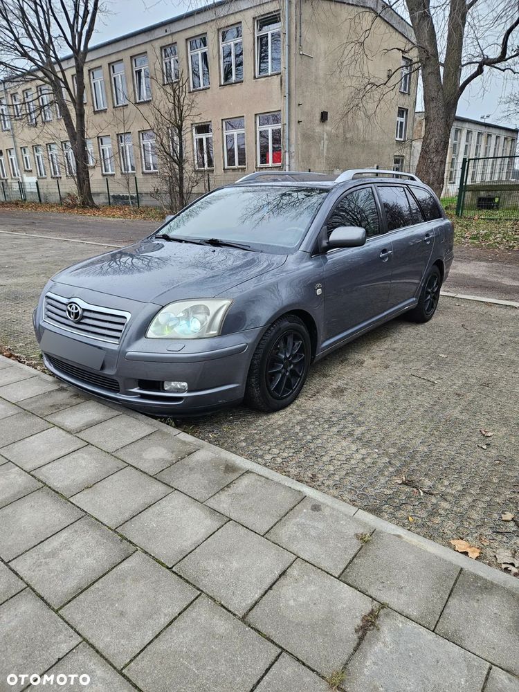 Toyota Avensis 2.0 D-4D Terra - 1