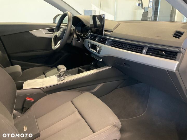 Audi A4 Avant - 11