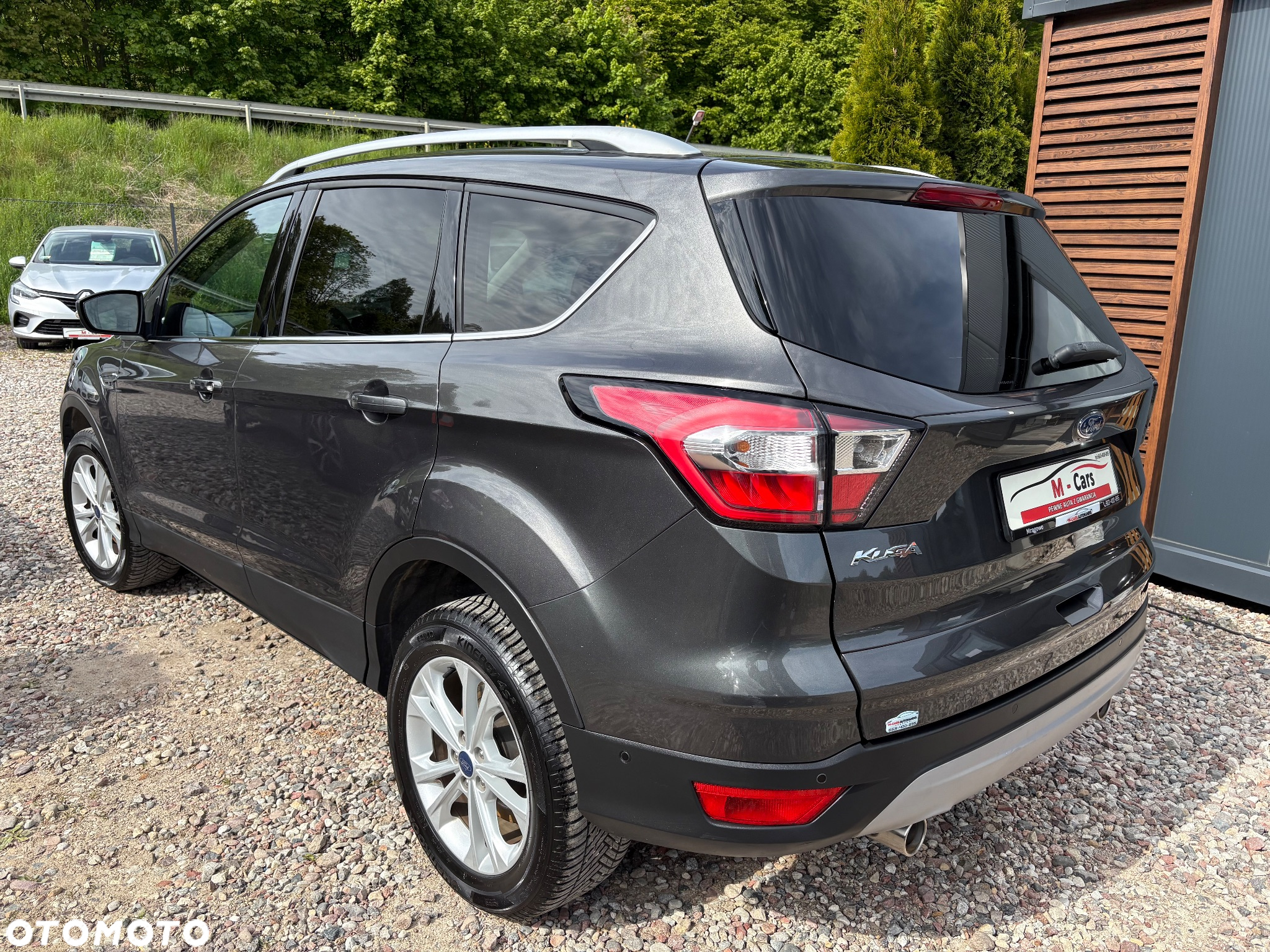 Ford Kuga 2.0 TDCi 2x4 Titanium - 6