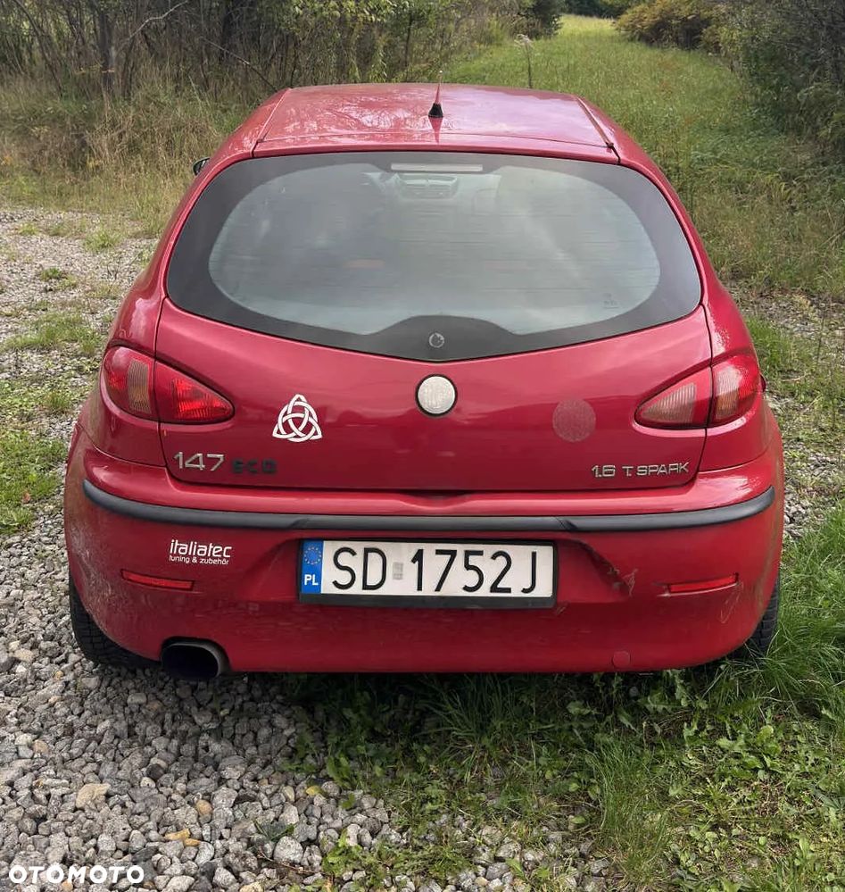 Alfa Romeo 147 1.6 Twin Spark Distinctive - 4