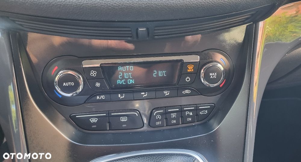 Ford Kuga 2.0 TDCi 4x4 Titanium - 24