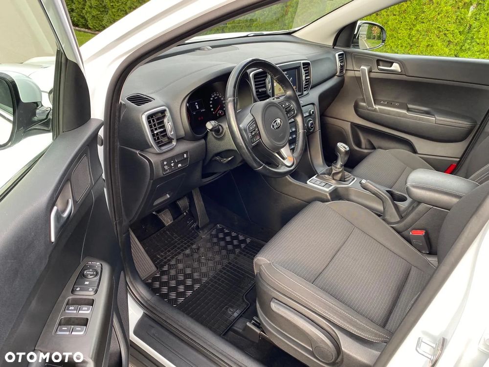 Kia Sportage 1.6 GDI 2WD Dream-Team Edition - 12