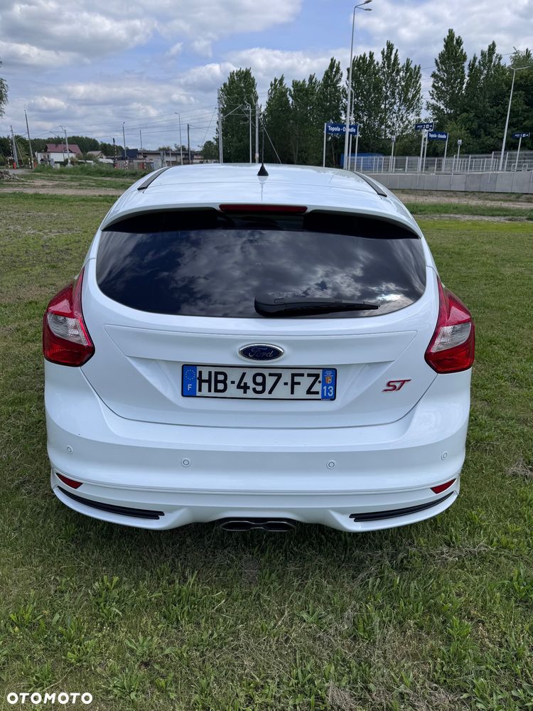 Ford Focus 2.0 EcoBoost ST mit Leder-Sport-Paket - 11