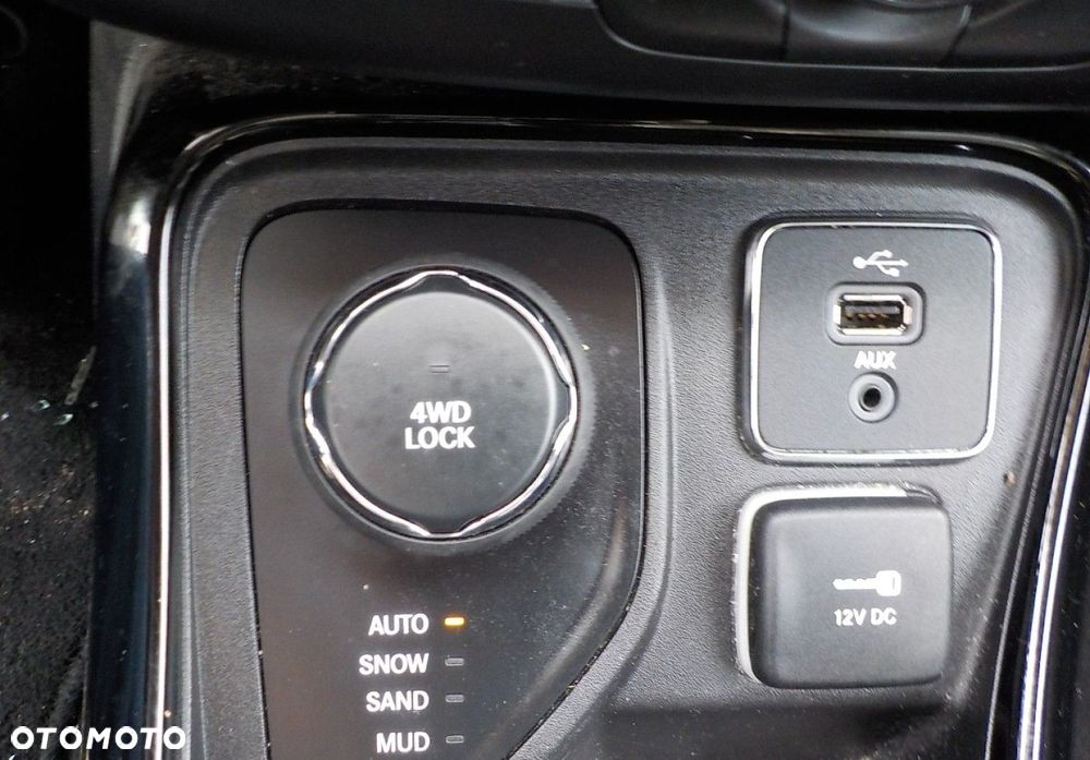 Jeep Compass - 33