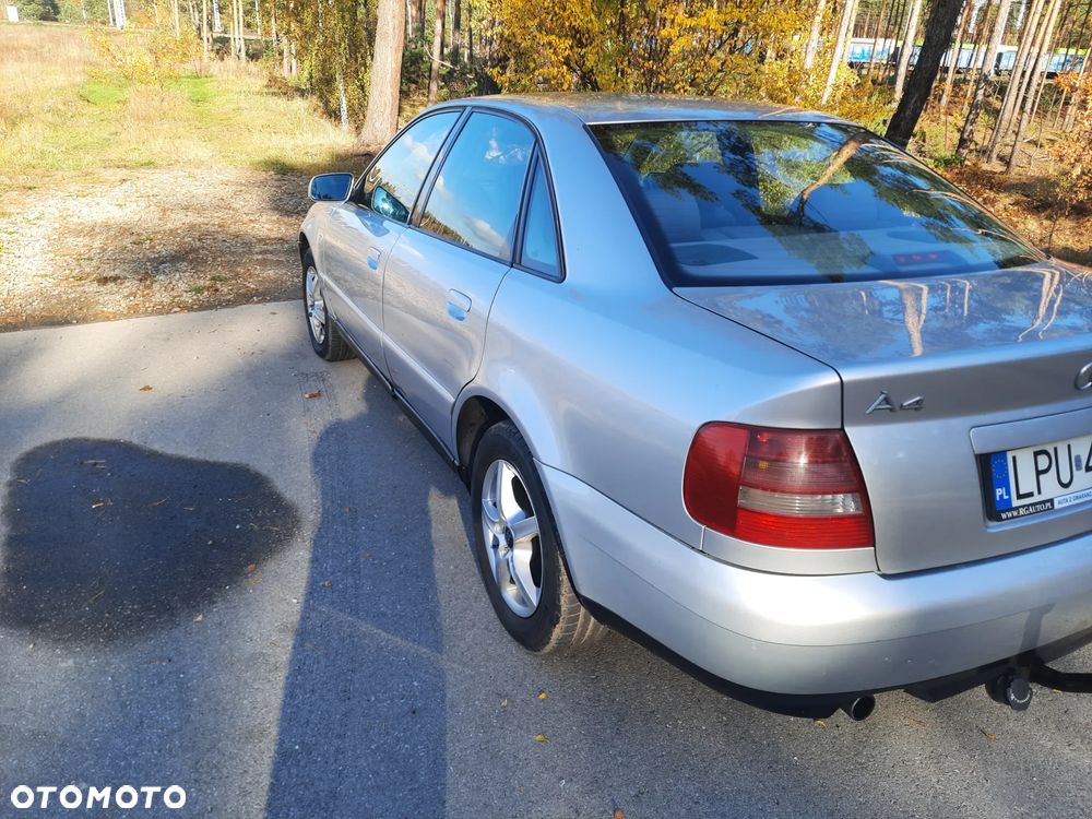 Audi A4 Limousine 1.6 - 7