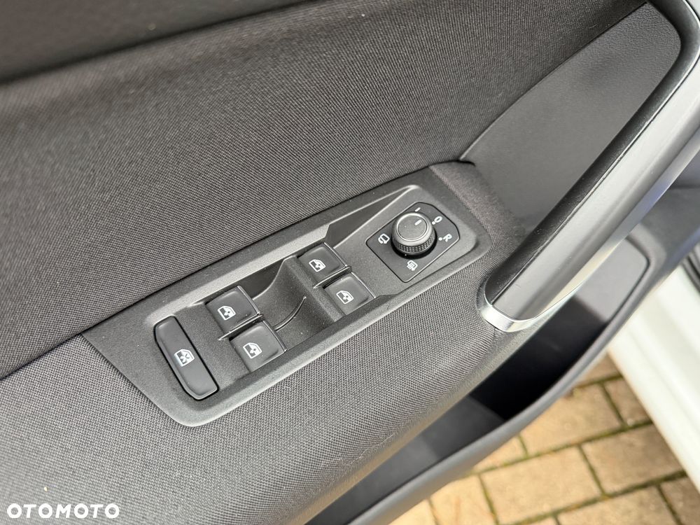 Volkswagen Touran - 18