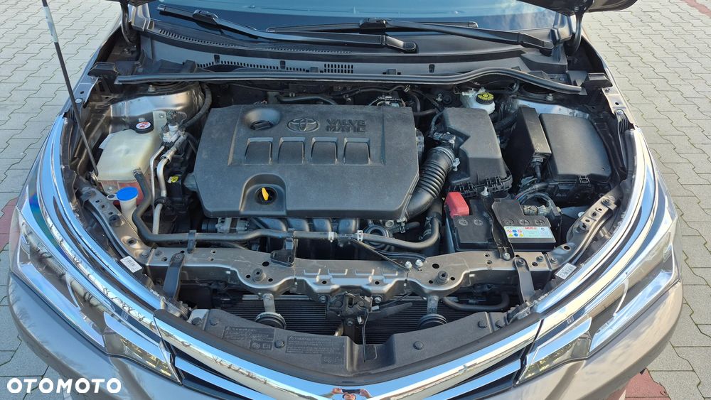 Toyota Corolla 1.6 Comfort - 16