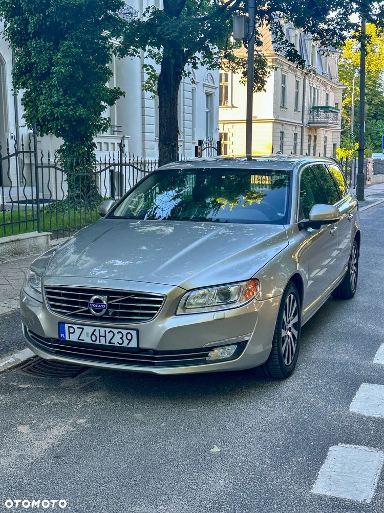 Volvo V70 D5 AWD Summum - 2