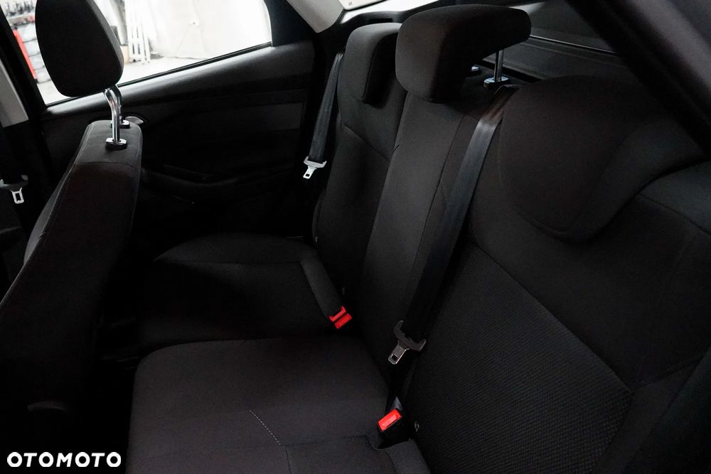 Ford Focus - 13