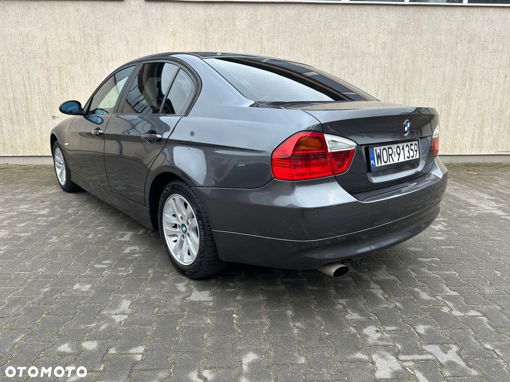 BMW Seria 3 320i - 10