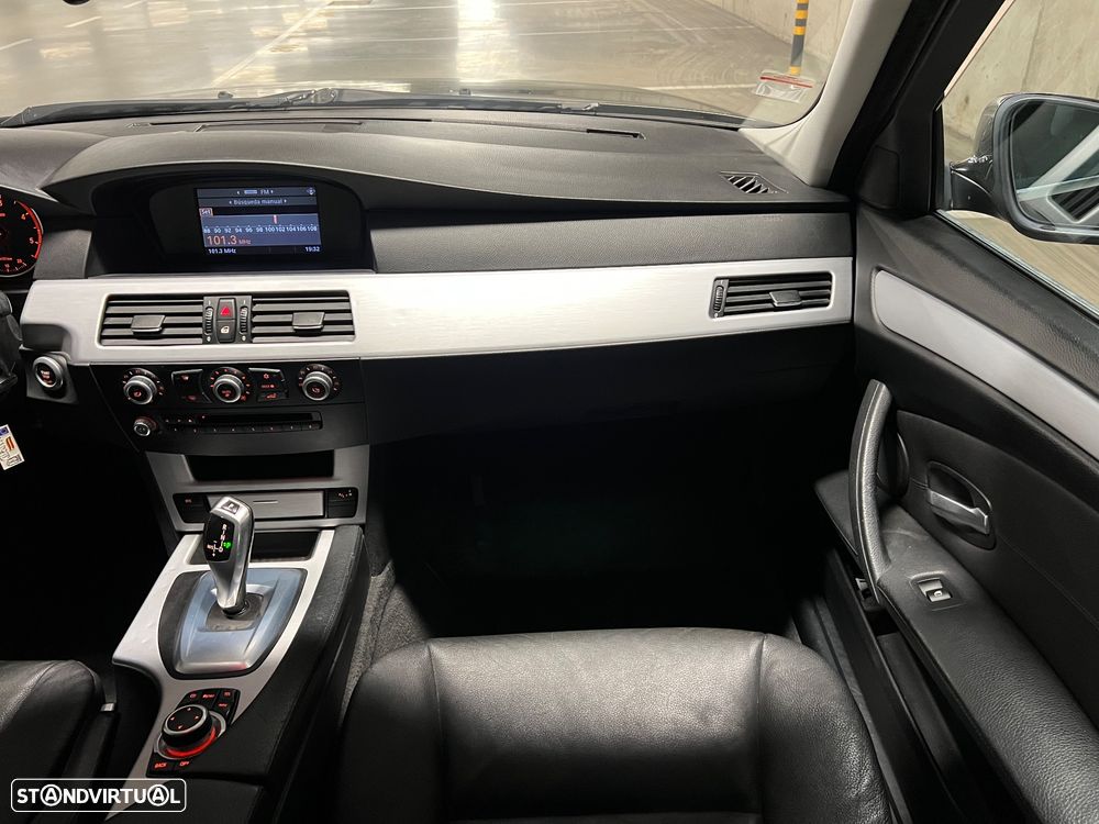 BMW 520 dA Touring - 17