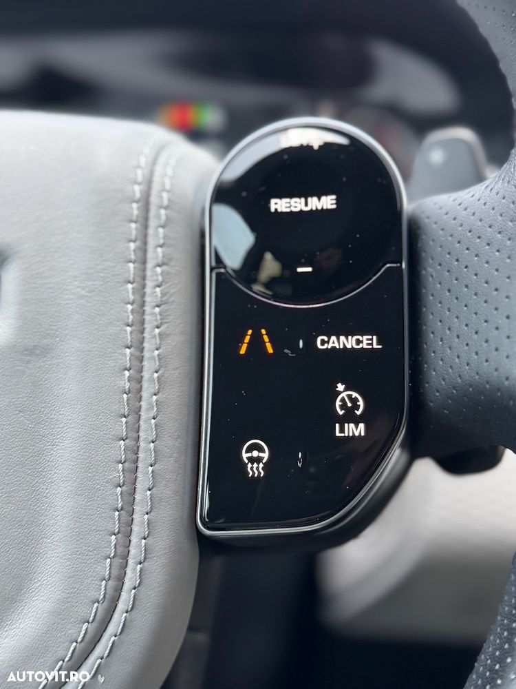 Land Rover Range Rover Evoque - 12