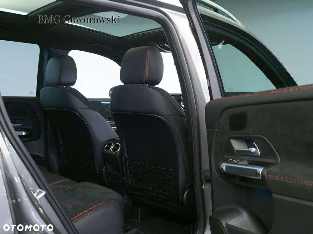 Mercedes-Benz GLB - 9