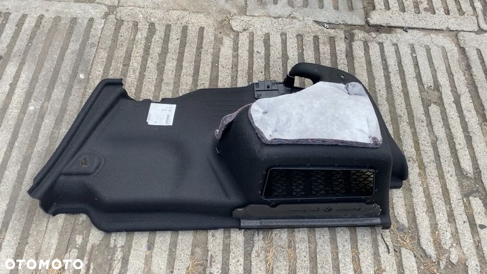 BMW G20 BOCZEK BAGAŻNIKA LEWY 7438301 - 2