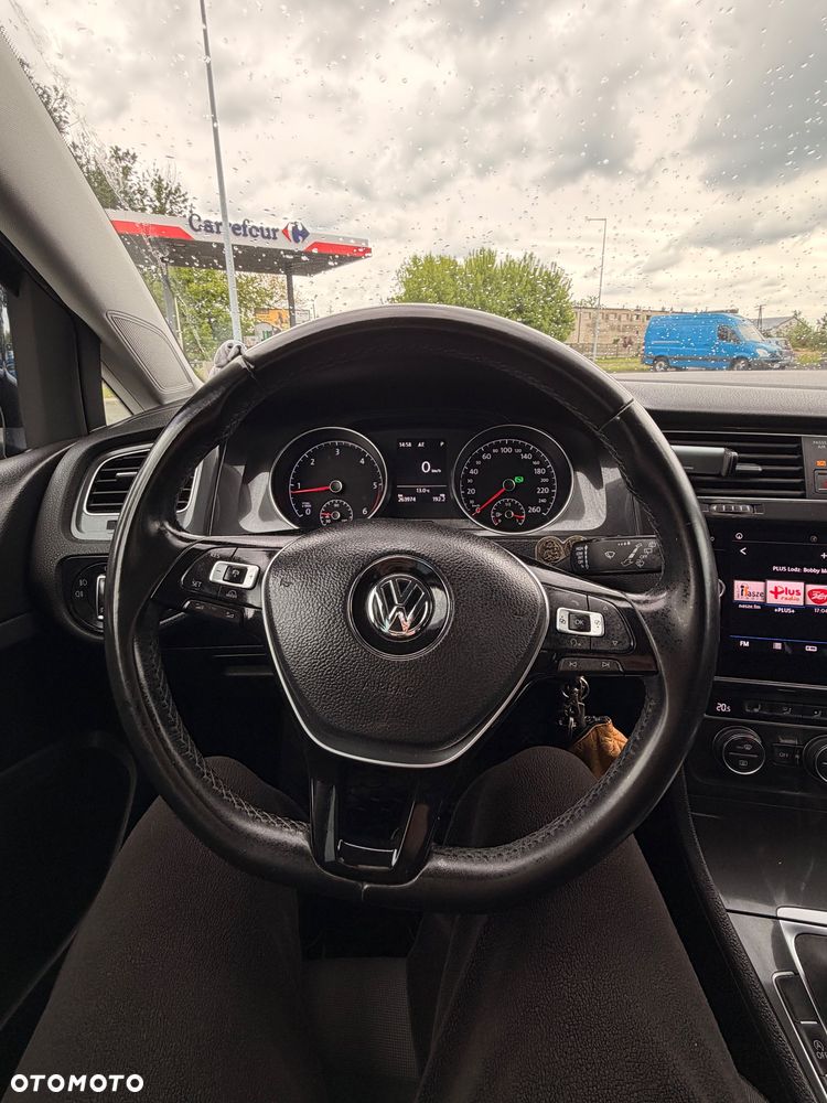 Volkswagen Golf - 9