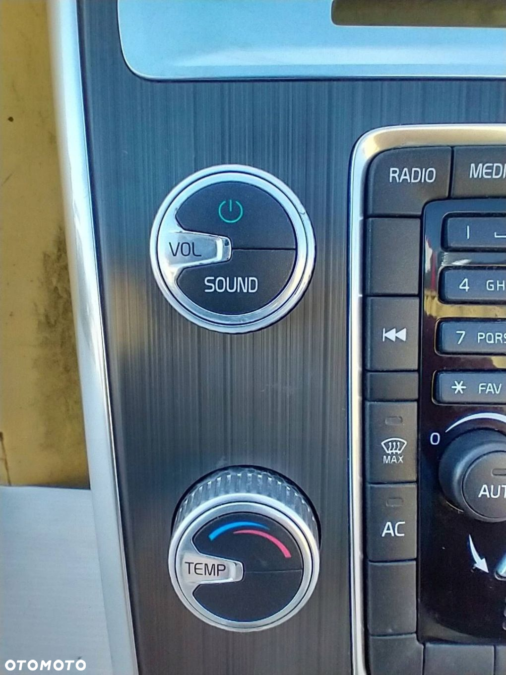 Volvo XC60 I RAMKA DESKI KONSOLI TUNEL PANEL NAWIEWU 6813937 31469644 - 6