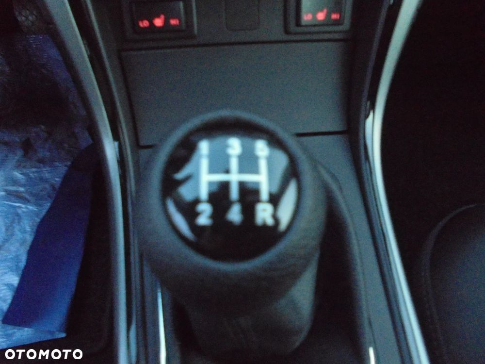 Mazda 6 Sport 1.8 Exclusive-Line Edition 40 Jahre - 33