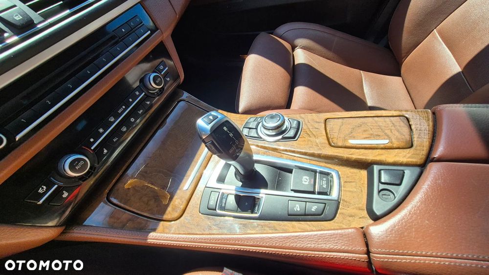 BMW Seria 5 535d xDrive - 9