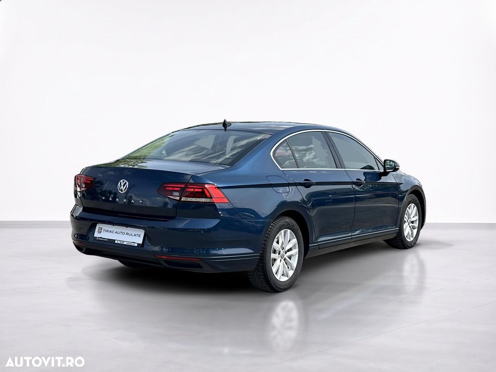 Volkswagen Passat - 6