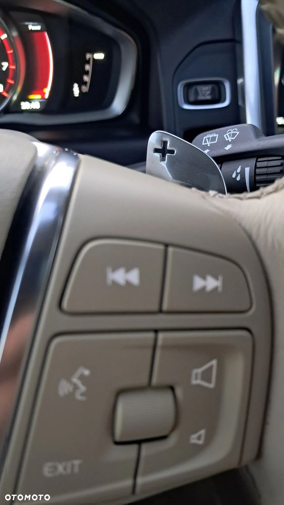 Volvo XC 60 T6 Geartronic Momentum - 17
