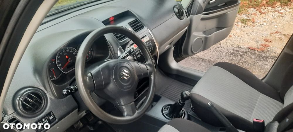 Suzuki SX4 - 17