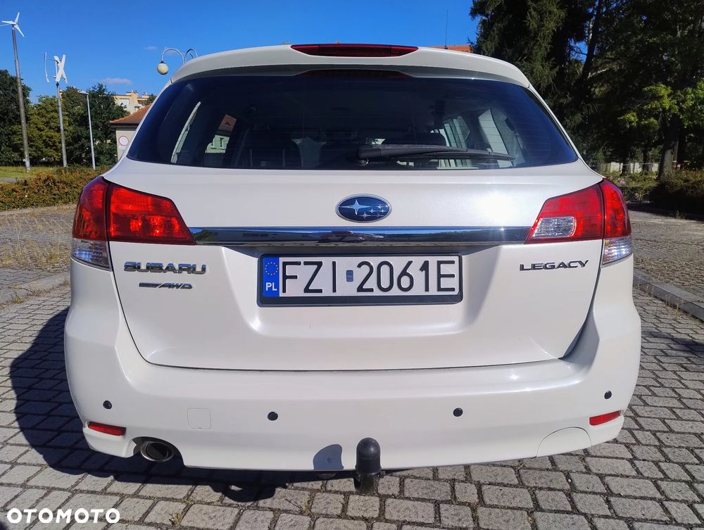Subaru Legacy 2.5i Comfort Navi - 4