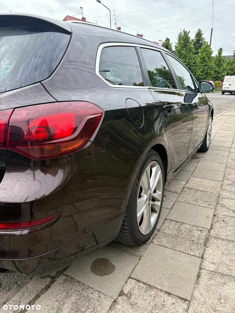 Opel Astra 2.0 CDTI DPF Sport - 2