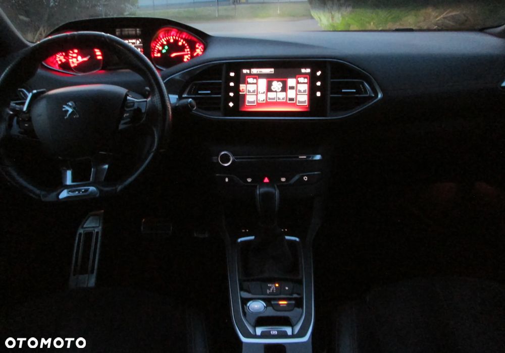 Peugeot 308 BlueHDi 180 EAT6 GT - 24