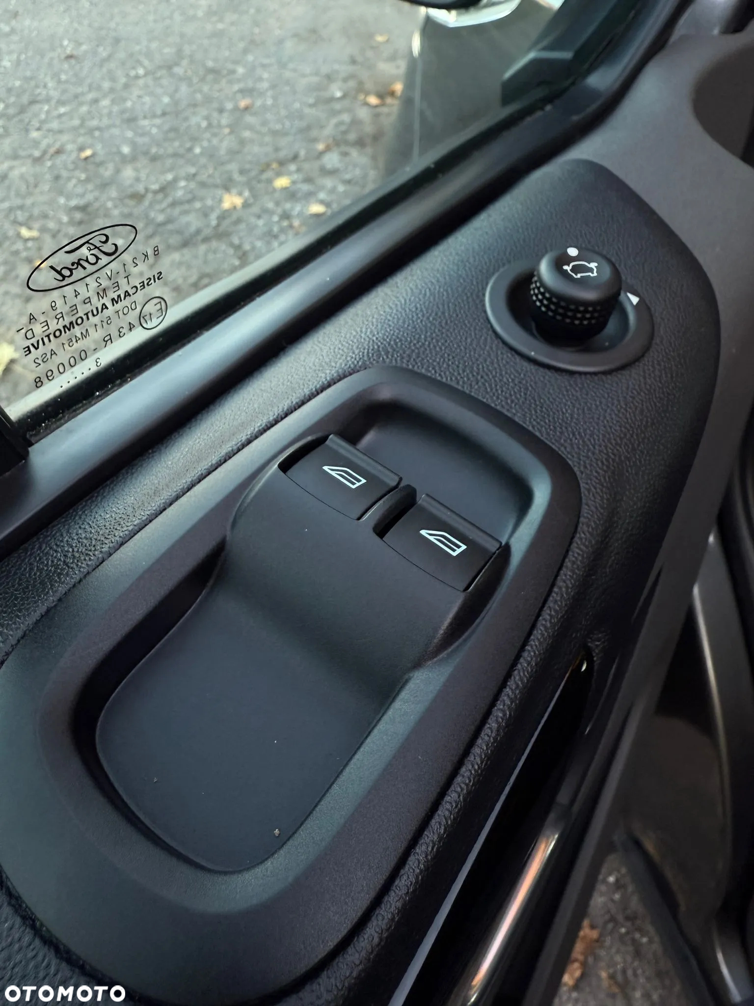 Ford TRANSIT CUSTOM - 16
