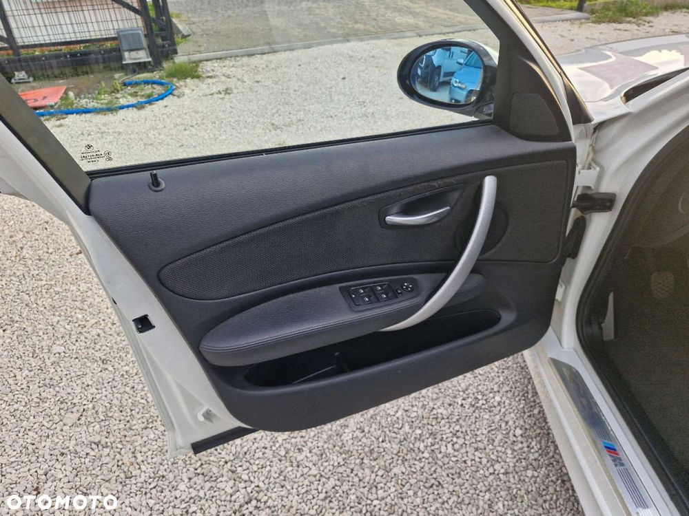 BMW Seria 1 116i - 16