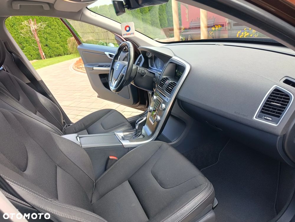 Volvo XC 60 D4 Geartronic Momentum - 33