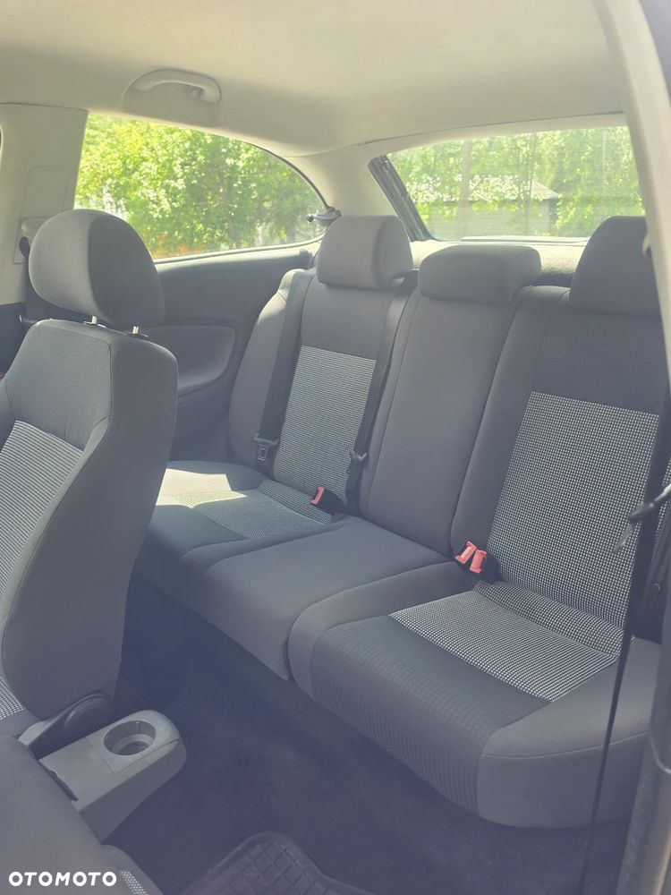 Seat Ibiza SC 1.4 16V Style - 13