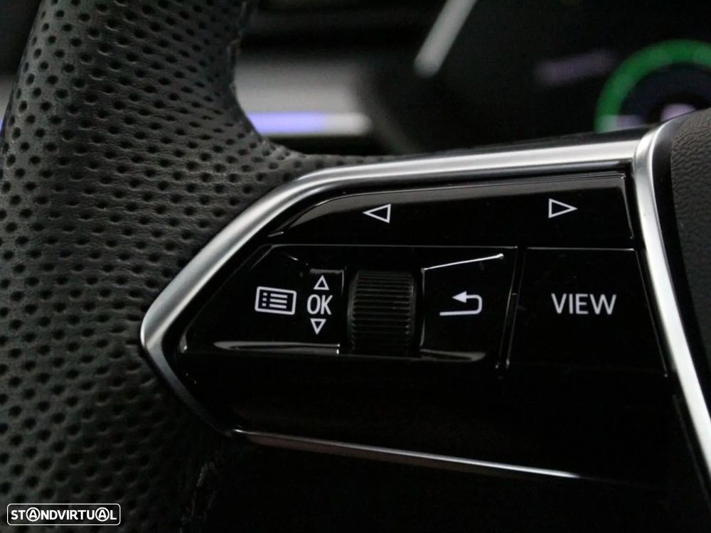 Audi Q8 e-Tron Sportback 55 quattro S line - 9