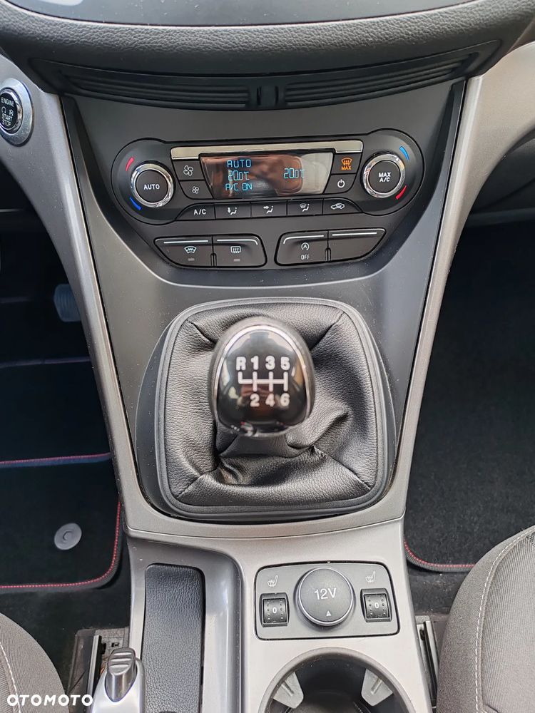 Ford Kuga 1.5 EcoBoost 2x4 Business Edition - 18