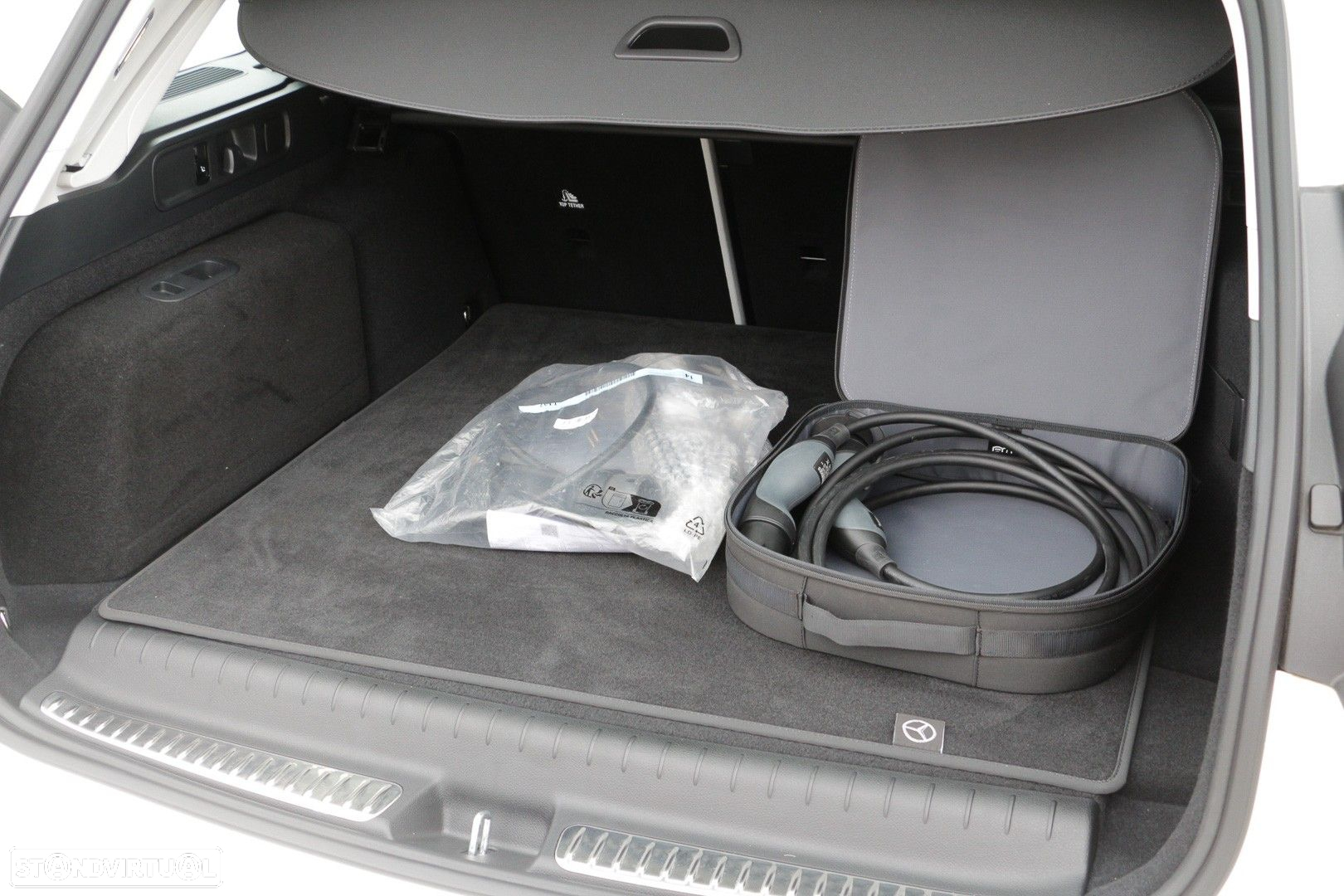 Mercedes-Benz C 300 de AMG Line - 18