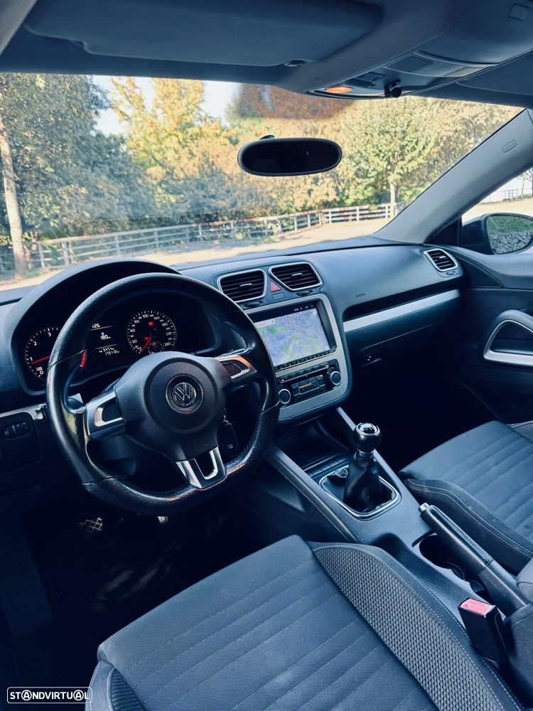 VW Scirocco 2.0 TDI Sport - 10