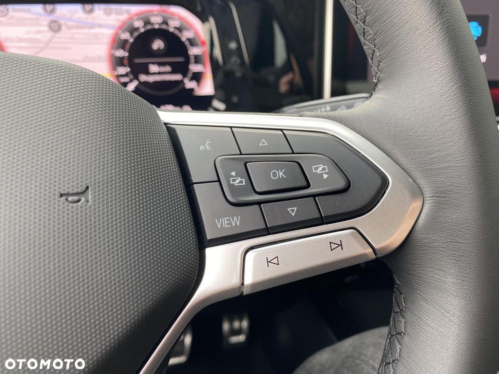 Volkswagen Golf - 32