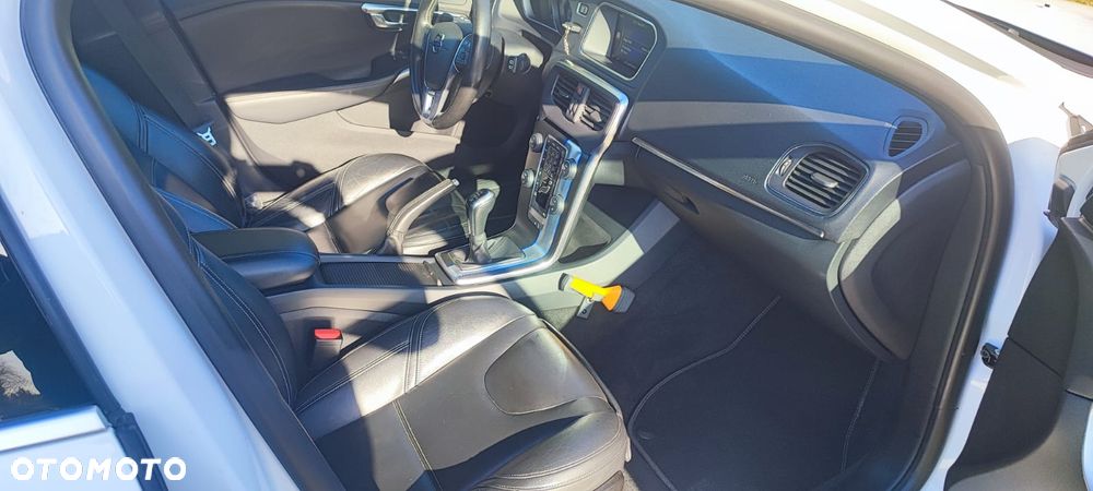 Volvo V40 D2 RDesign - 23