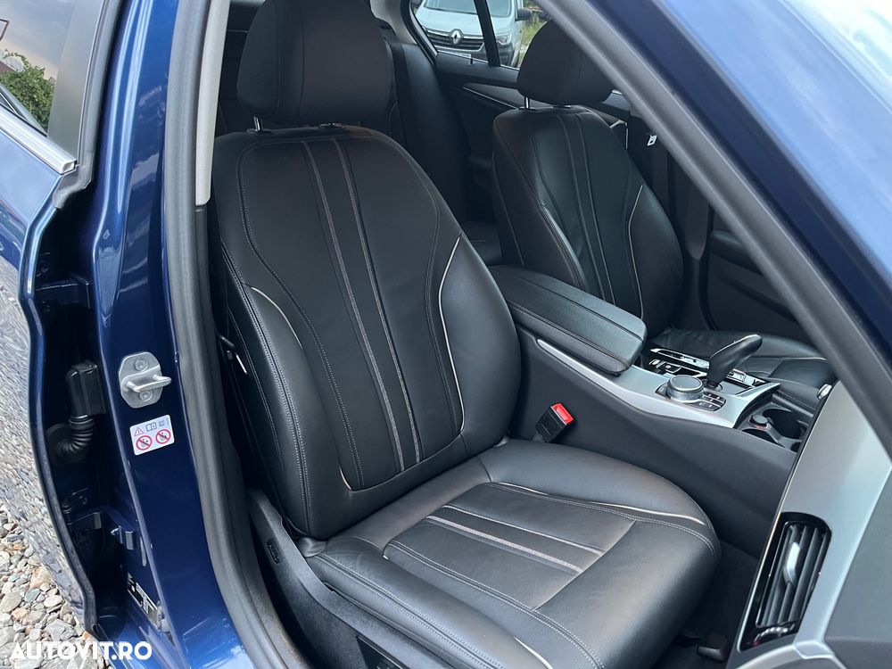 BMW Seria 5 520d xDrive AT - 26