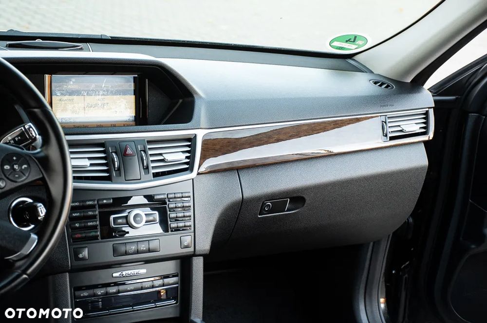 Mercedes-Benz Klasa E 350 CDI 4-Matic BlueEff Avantgarde - 27