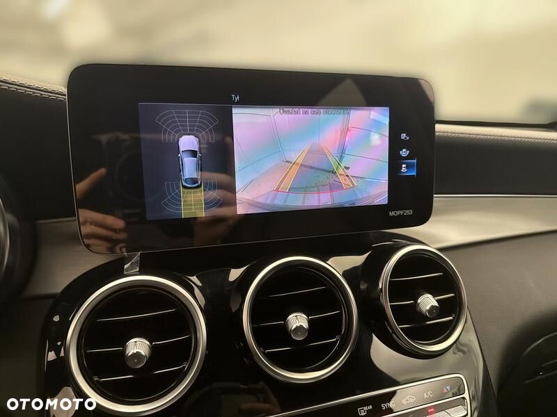Mercedes-Benz GLC - 16