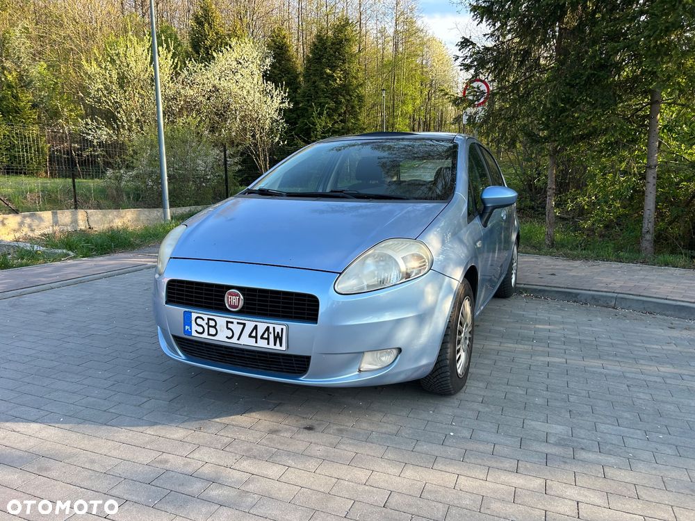 Fiat Grande Punto Actual 1.4 8V Estiva Blue&Me - 17